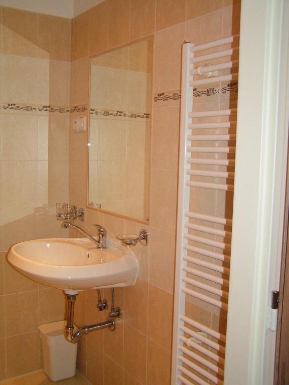 Hotel Ondráš Zlín Habitación foto
